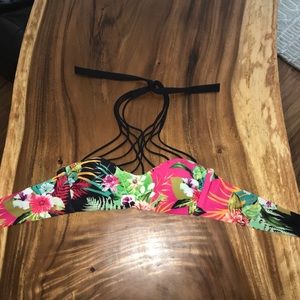 **ONLY WORN ONCE** Cute strappy, high-neck bikini